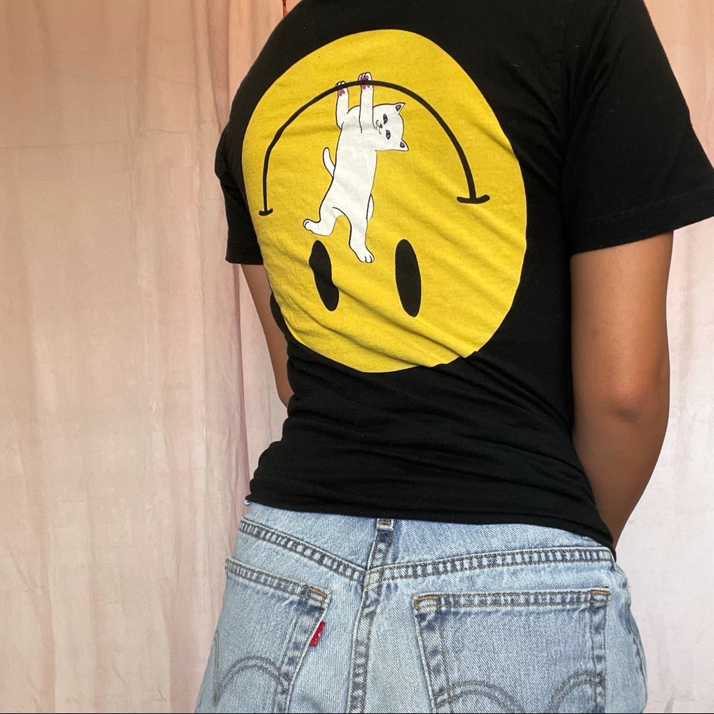 RIPNDIP Black Smiley T-Shirt w/ hanging Cat